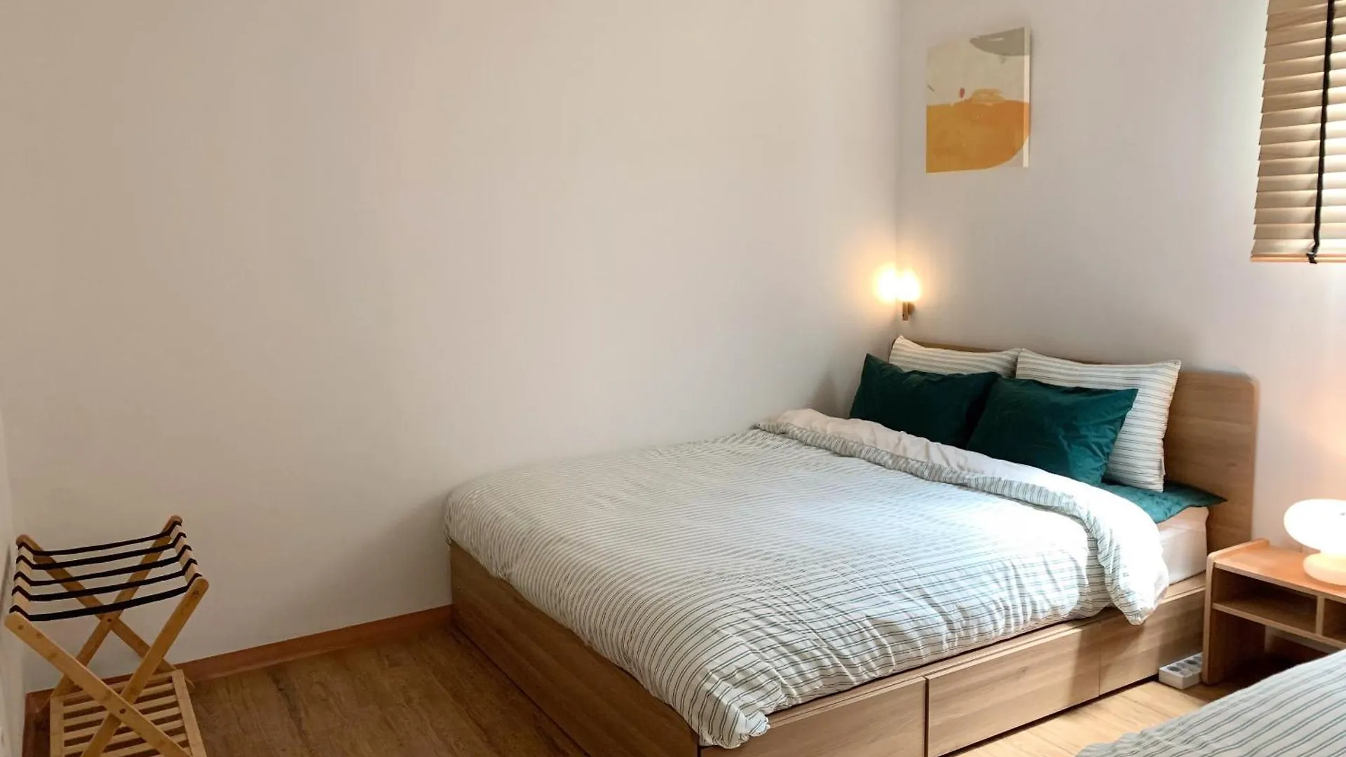 Apartment A 5-Minute Walk From Airport Bus Stop, Near Gangnam, Hongdae, Arrived At Express Bus Terminal Station, Subway 7Min, Convenient Access To Other Regions Such As Busan, Gwangju, And Jeonju Seoul