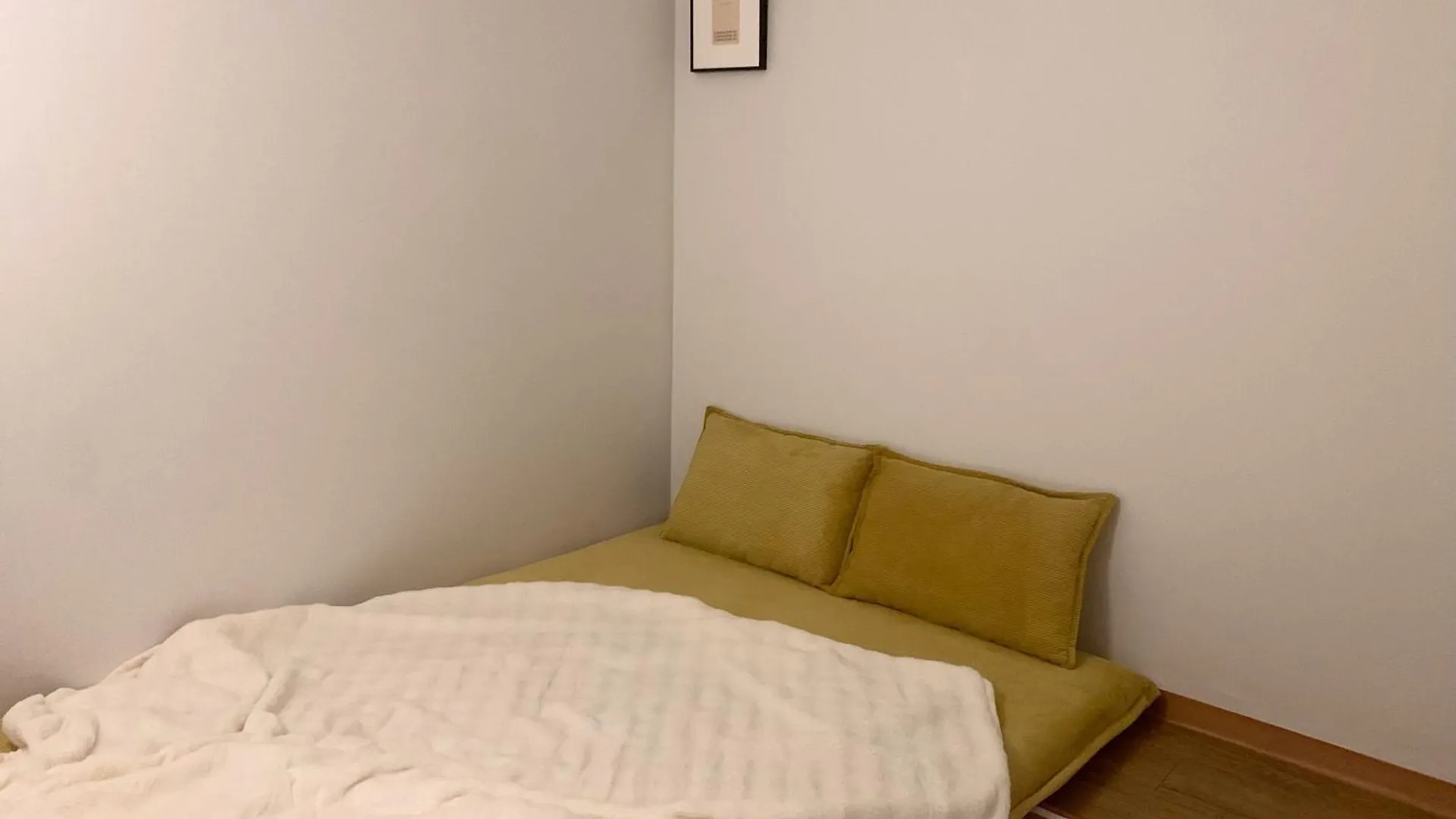 A 5-Minute Walk From Airport Bus Stop, Near Gangnam, Hongdae, Arrived At Express Bus Terminal Station, Subway 7Min, Convenient Access To Other Regions Such As Busan, Gwangju, And Jeonju Seoul Südkorea